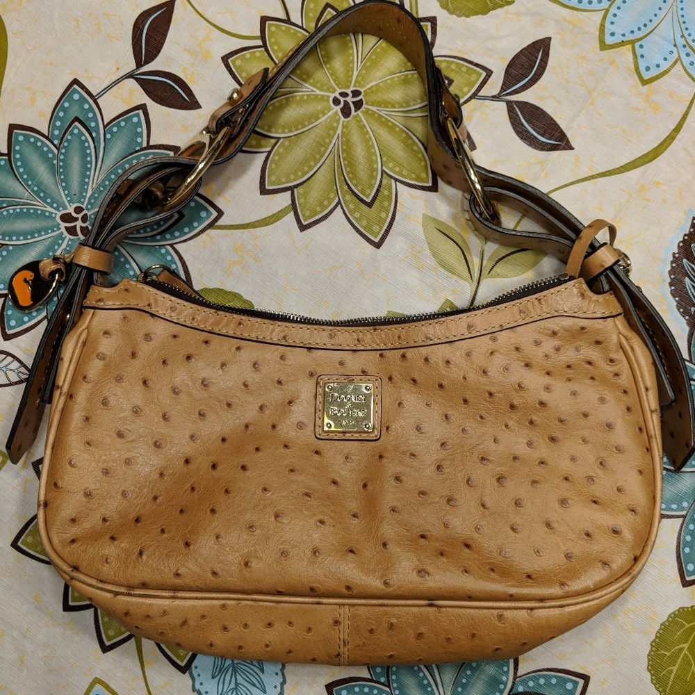 ❌❌SOLD❌❌Dooney and Bourke Shoulder Bag